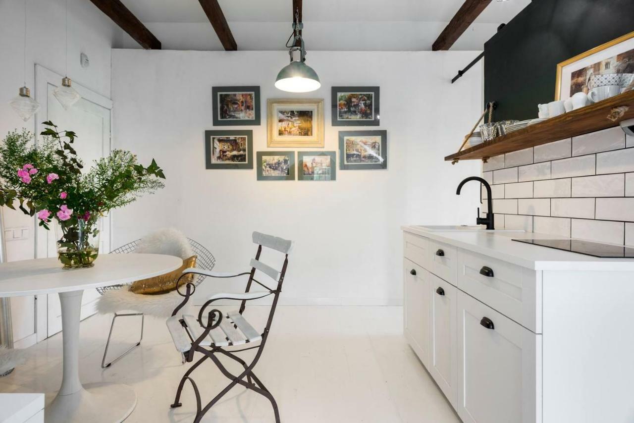 Apartament Z Widokiem Na Klasztor Privatunterkunft
